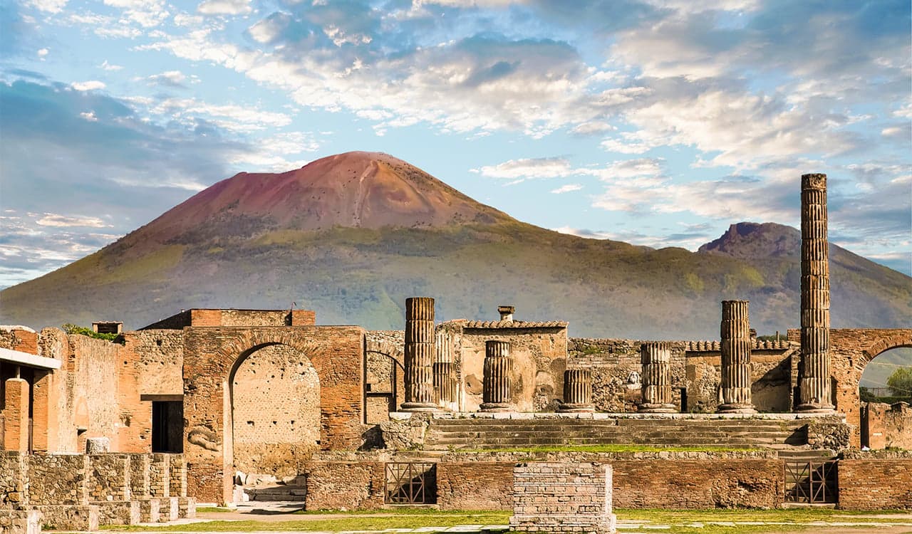 Luxury Minivan Day Trip: Rome to Naples & Pompeii